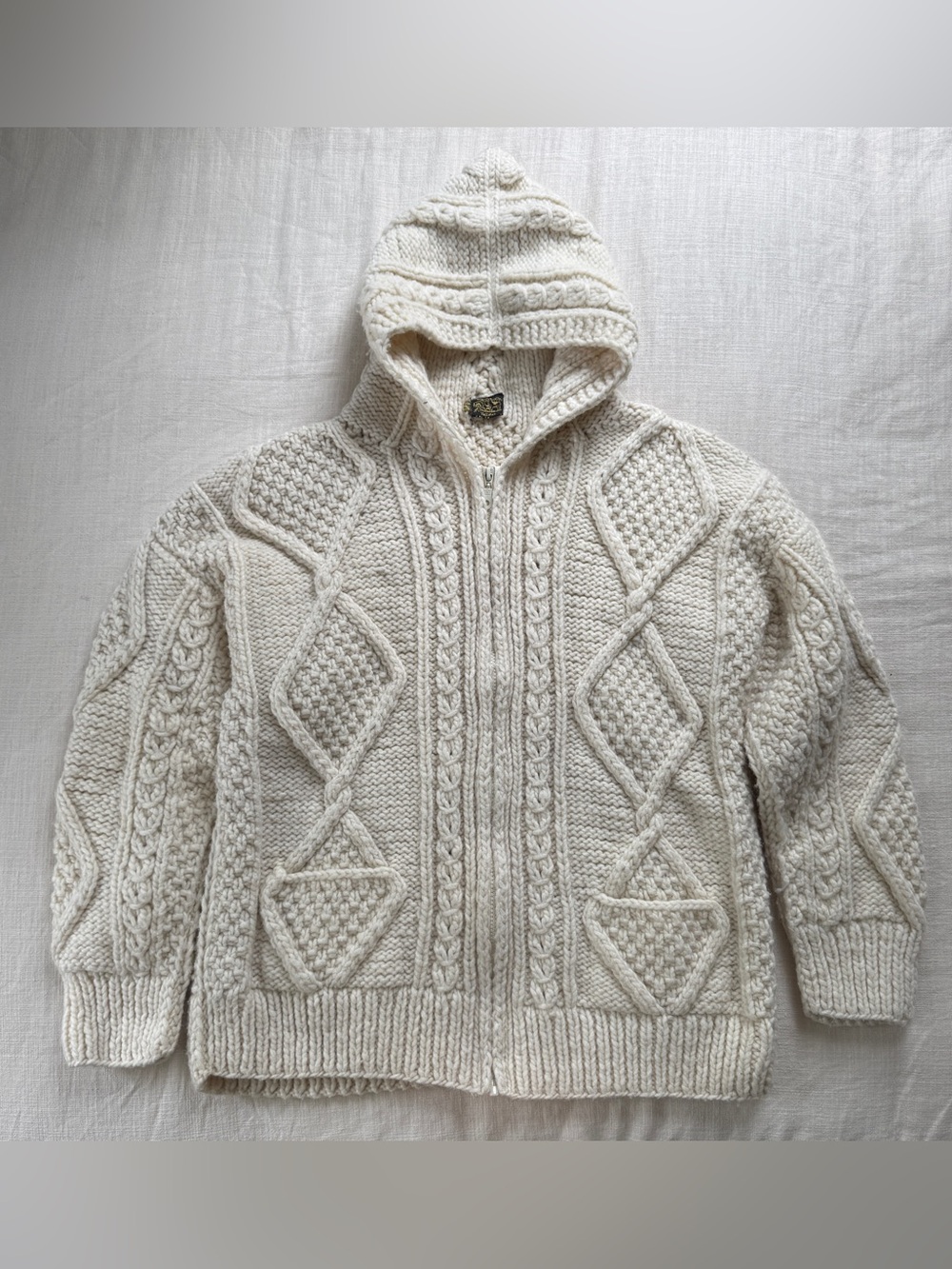 Vintage Maqui Tejidos Ecuador 100% Wool Handknit Hooded Sweater